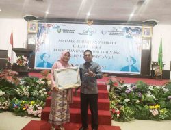 Nova Dwi, GURU Honorer OKI Terima Penghargaan Perempuan Inspiratif di SUMSEL 