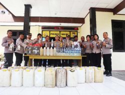 Hasil Operasi Pekat, Polres Halut Berhasil Amankan Ratusan Liter Miras