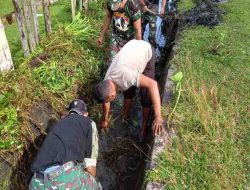 Koramil 1508-04/Malifut Bersama Masyarakat Karya Bakti Cegah Banjir Di Musim Penghujan