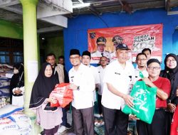 Wakil Wali Kota Depok Serahkan BPK ke Warga Tapos