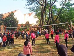 Turnamen Bola Voli Plastik Meriahkan HUT RI ke-79 di Karangmalang