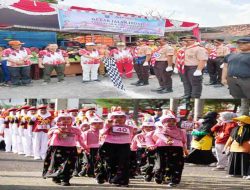 Ratusan Pelajar di OKI Ramaikan Lomba Gerak Jalan Indah dengan Kostum Unik